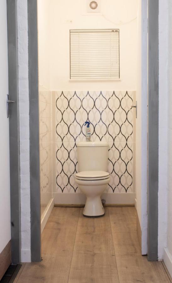 16 St Johns - Apartment ميناء شيبستون المظهر الخارجي الصورة